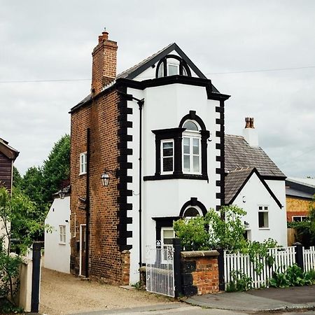 Langs Hall Leyland Kültér fotó
