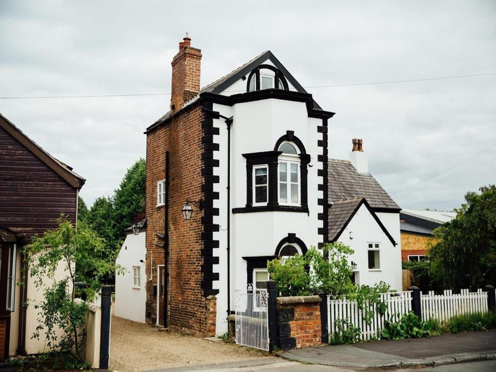 Langs Hall Leyland Kültér fotó
